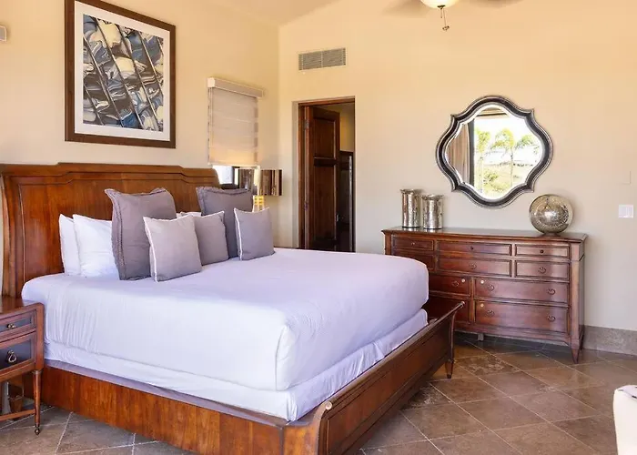 5-br Golf With Transportation Included Villa