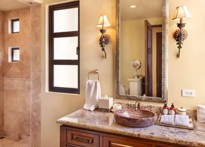 5-br Golf With Transportation Included Villa
