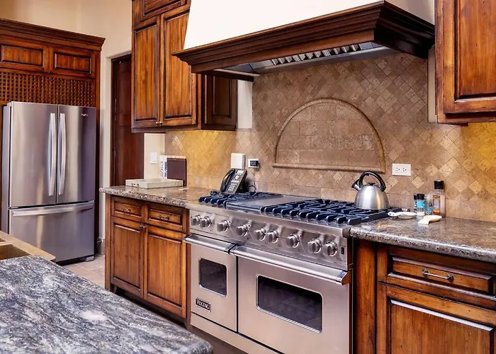 5-br Golf With Transportation Included Villa