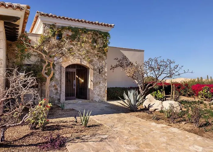 5-br Golf With Transportation Included Villa